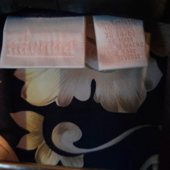 Adonna Vintage 3 Piece Pajama Set - Picture 5 of 13